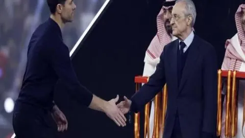 詹皇关键封盖引热议！判罚公正性遭疑？